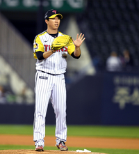 [포토] 김혜성 사구에 사과하는 김유영