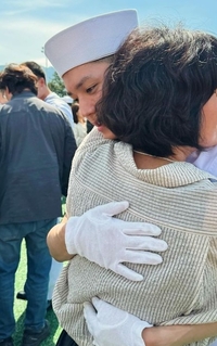 NCT 태용, 해군 입대 근황..강렬 눈빛에 늠름 자태