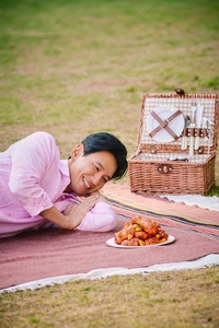 bhc치킨, 새 모델로 배우 황정민 발탁