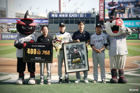 KT 이강철 감독 400승 달성 축하, 만원관중 속 열기구 등 다채로운 이벤트 [SS수원in]