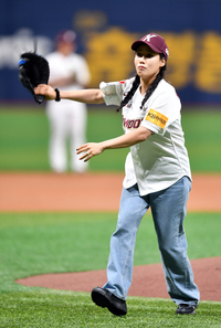 [포토]‘시구하고 남편에 화난’ 이혜지