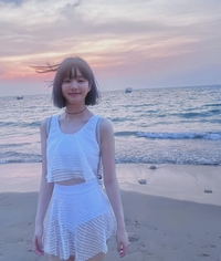 34세 맞아? 이유비, 소녀소녀한 청순 화보 공개