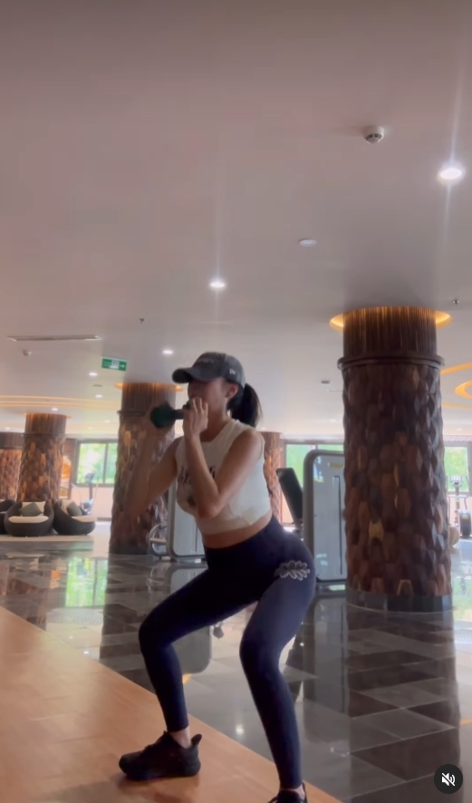 김윤지