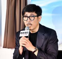 [포토]질의응답하는 ‘하이재킹’ 김성한 감독