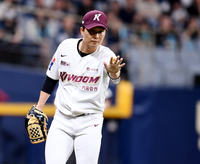 [포토] 최정원 사구에 사과하는 김성민