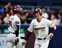 [포토] 송성문 ‘5회 시원한 솔로포’