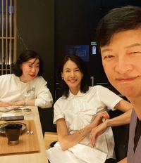 “덕분에 늘 즐거운 오후였어요” 김호진, 27년만 DJ은퇴 최화정에 애정 뚝뚝 인사