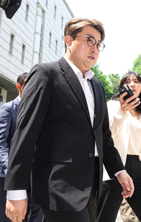 [포토]김호중, 법원으로 향하는 발걸음