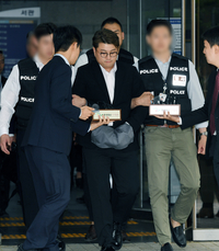 [포토]법원에서 나오는 김호중