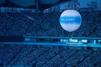 “없던 고소공포증도 생길 판…다리 후들거려” 애드벌룬 타고 나타난 임영웅, 상암 2층 객석 팬 위해 떨면서도 열창했다