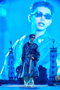 “법으로 정해진 건 지켜야죠” 팬들과 아쉬운 작별…195분간 선사한 임영웅의 열정, 장대비도 막질 못했다