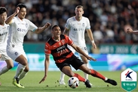 ‘2경기 3명 OUT’ 포항, 뺏긴 1위보다 우려되는 ‘부상 악령’