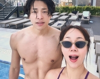 임정희, 6살 연하 발레리노 김희현과 수영장 데이트…선남선녀 신혼부부