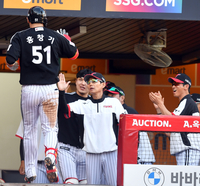 [포토]‘창기 웰컴 홈!’ 염경엽 감독