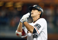 [포토]한화 장진혁, 2타점 적시타에 세리머니