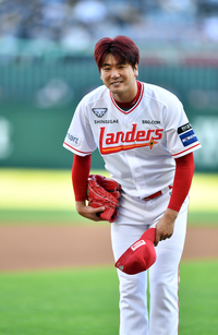 [포토]‘잘 부탁드립니다!’ 김광현