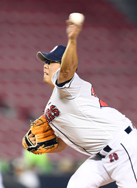 [포토]힘차게 공 뿌리는 두산 이병헌