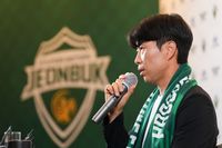 정식 감독 ‘데뷔전’ 치르는 김두현 “인식 전환에 중점, 어떤 변화 나타날지 나도 기대돼”[현장인터뷰]