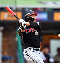 ‘문성주 5안타’ LG, 두산 6-3 제압…두산전 4연패 탈출→하루 만에 다시 2위 [SS잠쉴in]