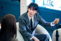 여자를 보기를 돌 같이 하라…‘신데렐라’ 이준영, 돌아온 로코 장인