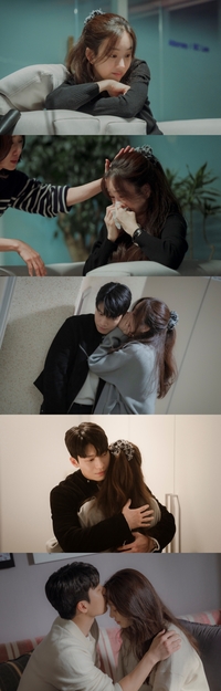 ‘졸업’ 위하준, 정려원 집 입성? 취중 귓속말→모닝 이마 뽀뽀