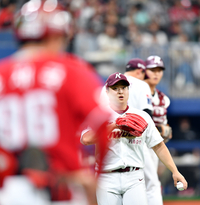 [포토]‘5회초 강판’ 김재웅