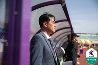 ‘선두’로 A매치 휴식기 맞는 유병훈 감독의 변화 예고 “한 가지 전술로 리그 치를 수 없다”[현장인터뷰]