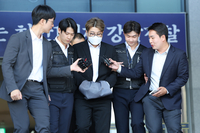 서울경찰청장 “김호중, 경찰서 들어올 때는 정문으로 들어와야…인권 침해 동의 어렵다”