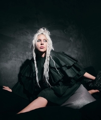 38세 레이디 가가 엄마 되나? 여동생 결혼식서 볼록한 D라인 포착[할리웃톡]