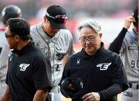 한화 고참 회식 매우 성공적, 김경문 감독 데뷔전 승리 [SS수원in]