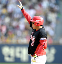 고명딸 얻은 이우성 “9년간 함께 해준 아내, 고마워”…출산휴가는 하루만 쓰고 복귀