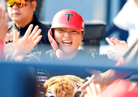 [포토]솔로 홈런에 기뻐하는 KIA 한준수