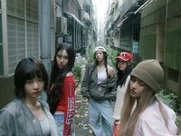 앨범에 예능까지  잘나가는 딸 뉴진스 VS “‘뉴진스 맘’ 민희진, 하이브 떠나라” 팬들은 부글부글 [SS초점]