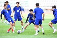 [포토]술래가 된 손흥민