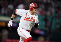 [포토]‘안타-안타- 2루타 3안타 신고’ 추신수