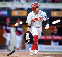 [포토]‘3회말 안타출루’ 추신수