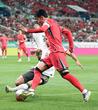 [포토]중국의 측면 뚫는 손흥민