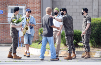 [포토]BTS 진 전역날 멤버들 한자리에!