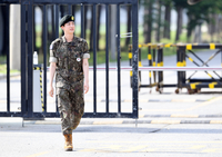 [포토]BTS 멤버 첫 전역한 진