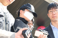 韓 여성, 가장 친밀한 상대와 전쟁 중…출생보다 생존이 우선