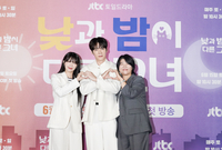 낮에는 이정은→밤에는 정은지…두 여배우가 20대에게 전하는 따뜻한 위로 ‘낮밤그녀’ [SS현장]