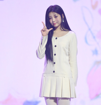 아일릿 원희, 발목 부상...“보조기 착용 후 앉아서 무대” [전문]