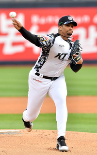 [포토] 1,2회 최형우에 5타점 선물, 쿠에바스