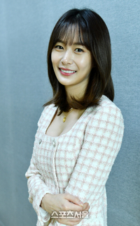 송다은, ‘버닝썬 여배우’설 해명 “한달 일하고 관뒀는데…꼬리표 힘들다”