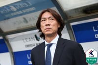 ‘2-0→2-2’ 홍명보 일갈 “나를 포함해 반성해야…선수 자기관리 부족했다” [현장 일문일답]
