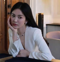 베네치아 간 송혜교, 일상 컷도 귀티가 남달라