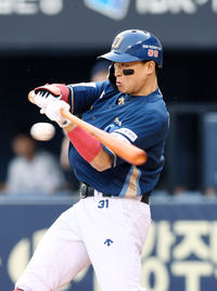 [포토]안타 추가 NC 손아섭, 신기록에 한 걸음 더!