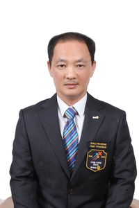 [새얼굴] 제33대 새평창로타리클럽 ‘홍석균 회장’ 취임