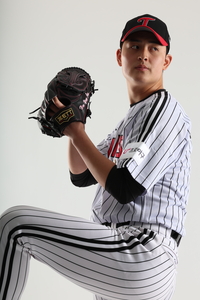 투수 긁어모으는 LG, 사령탑은 2023 7라운드 지명 장신에 별표 표시했다 [SS포커스]