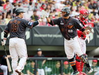 ‘김태연 9회 결승 솔로포’ 한화, 접전 끝 KIA 9-8 제압…류현진 5실점에도 웃었다 [SS광주in]